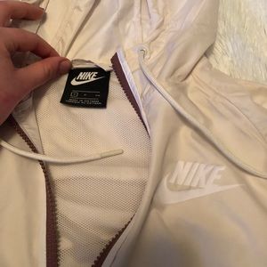 mauve nike windbreaker